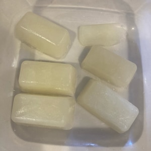 離乳食初期 玉ねぎのすり潰し 冷凍ストック レシピ 作り方 By はちわれ413 楽天レシピ 離乳食初期 玉ねぎのすり潰し 冷凍ストック レシピ 作り方 By はちわれ413 楽天レシピ